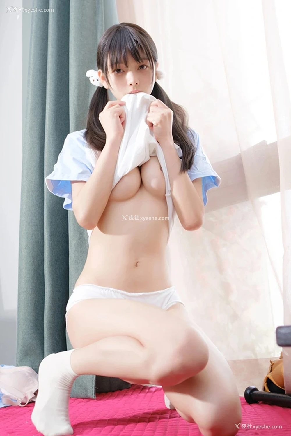 1P - 稚乖画册清纯美少女校服下的美妙玉体尺度图
