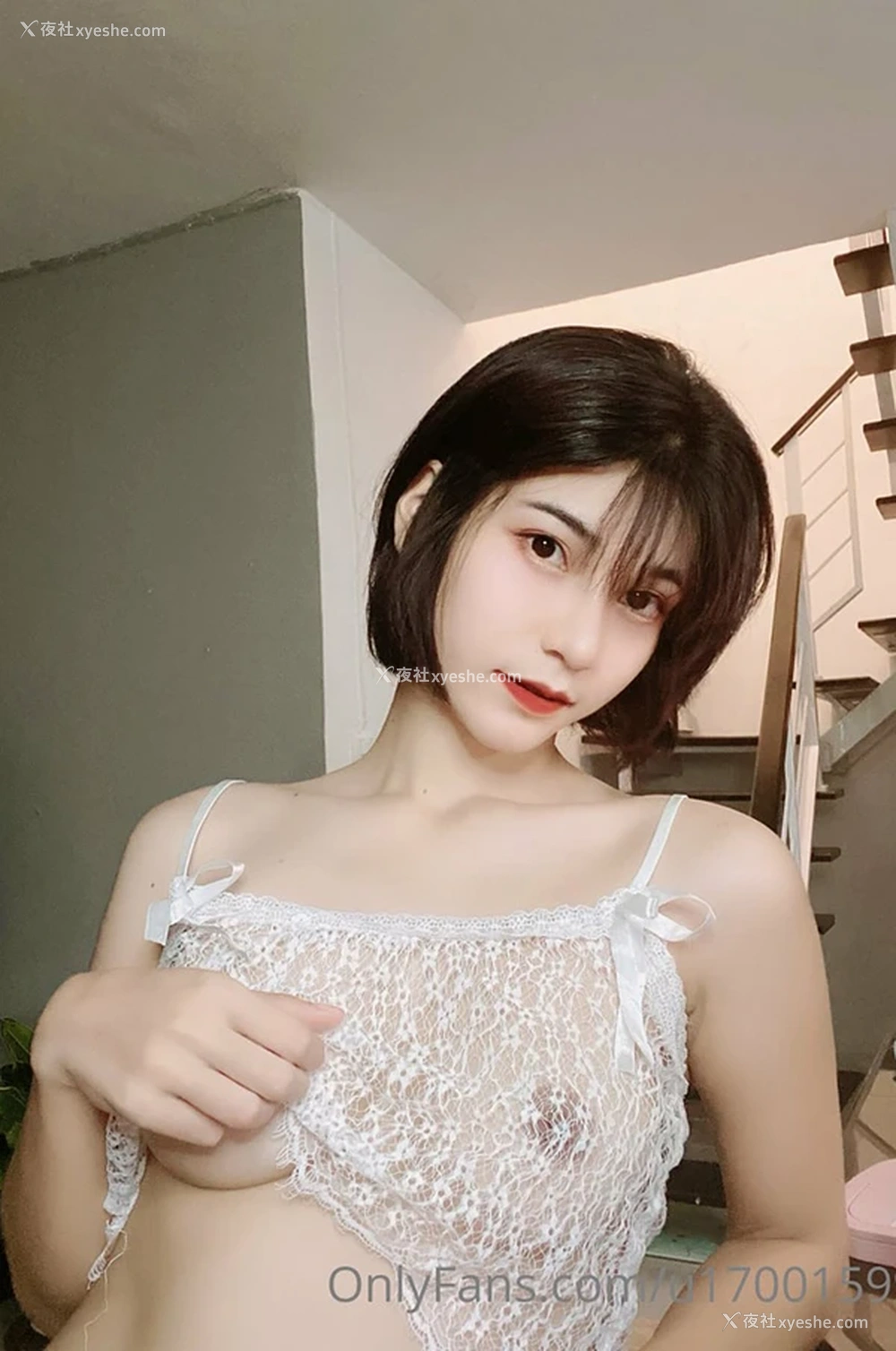 1P - 混血网红@Ton Aor尺度私拍视图合集