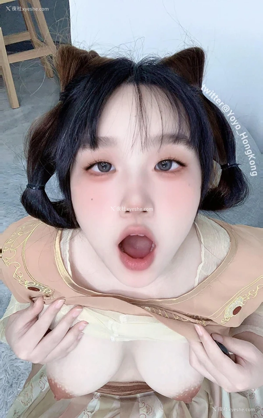 1P - 推特美女Yoyo_HongKong私拍唯美多套装尺度图集