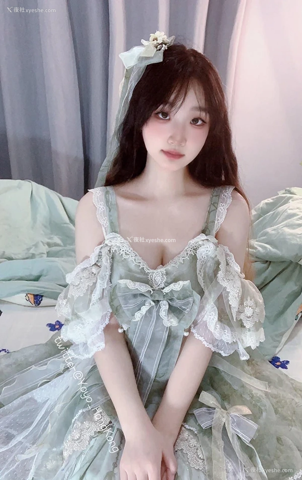 1P - 推特美女Yoyo_HongKong私拍唯美多套装尺度图集