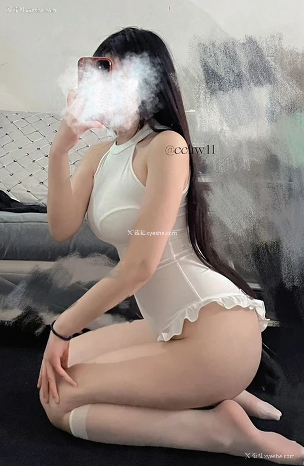1P - 白虎福利姬@霉柿崽 C崽尺度私拍视图合集