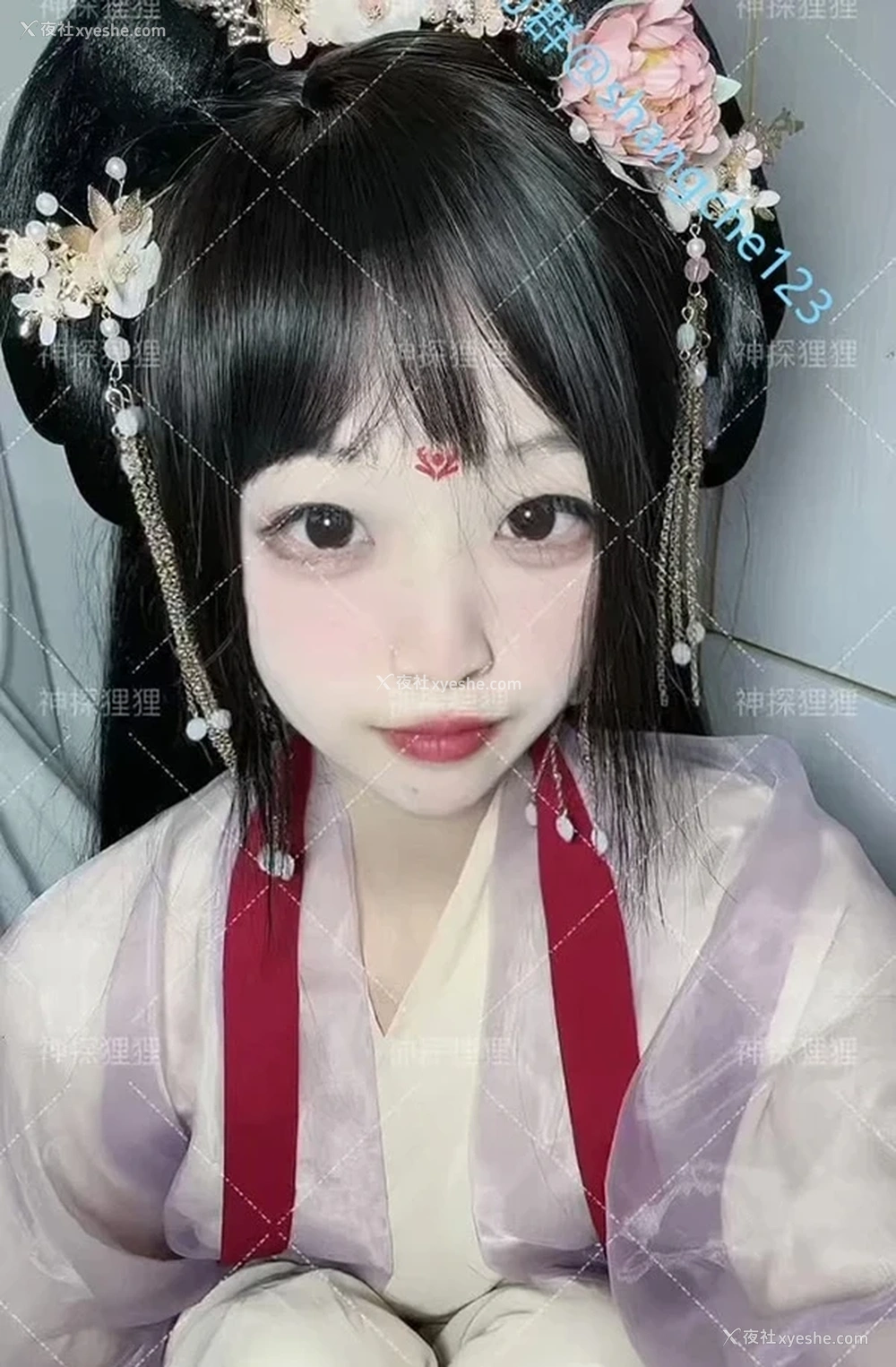 1P - 福利姬人形玩偶(神探狸狸)私拍尺度合集