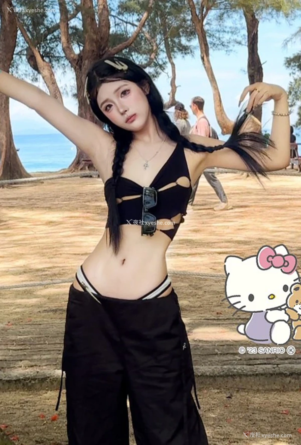 1P - 福利姬美女屁小六的私拍尺度视图大方展示自我