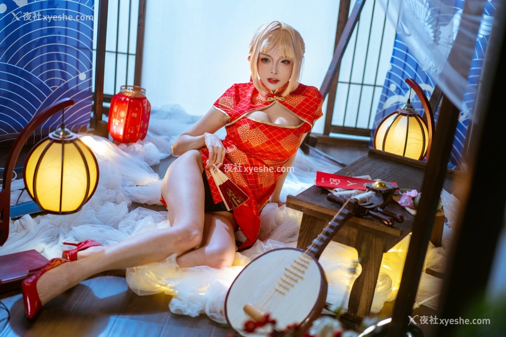1P - 秋和柯基(夏小秋秋秋) – 尼禄旗袍