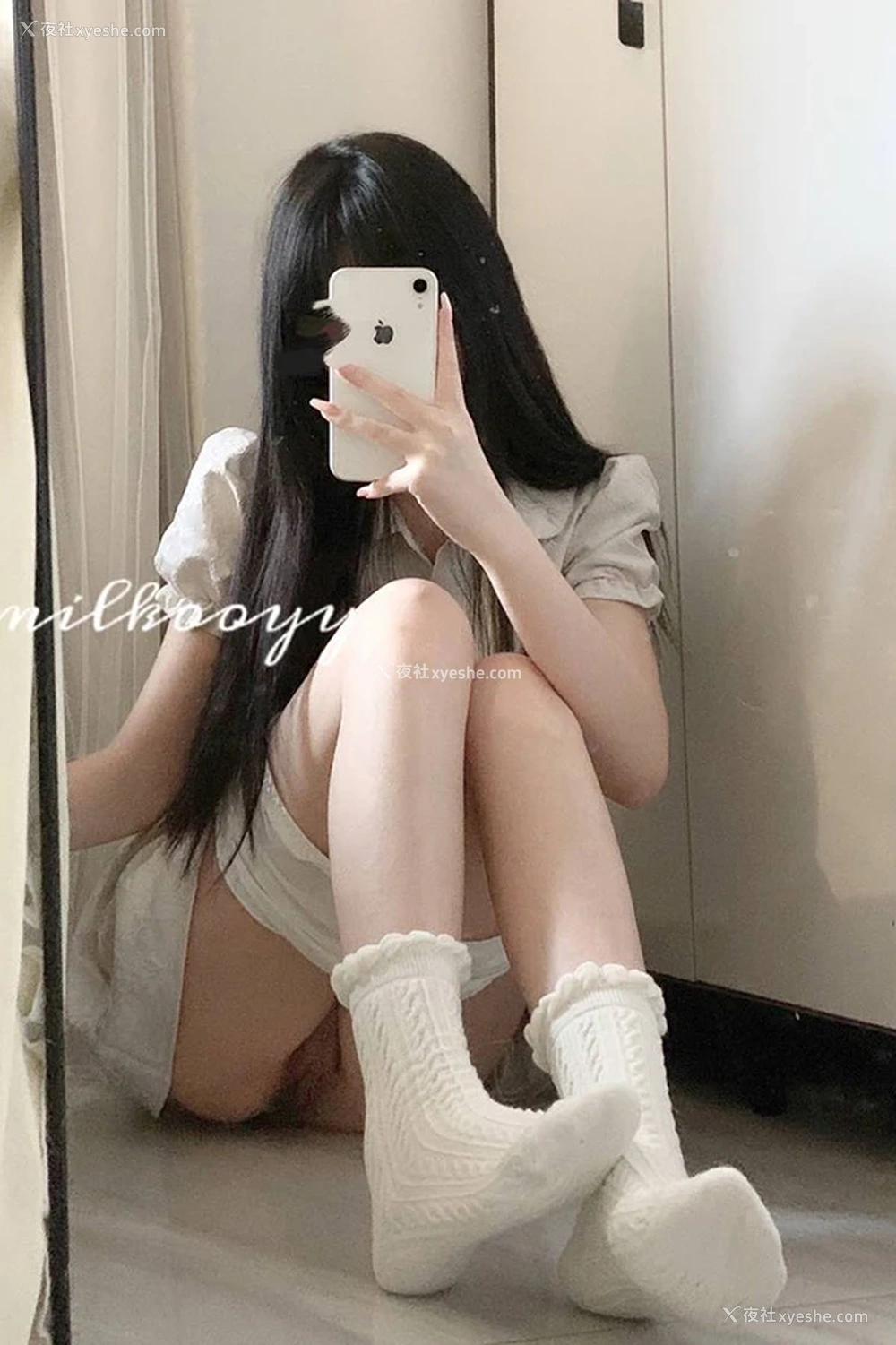 1P - 白虎福利姬@困困熊 会员群尺度私拍合集2