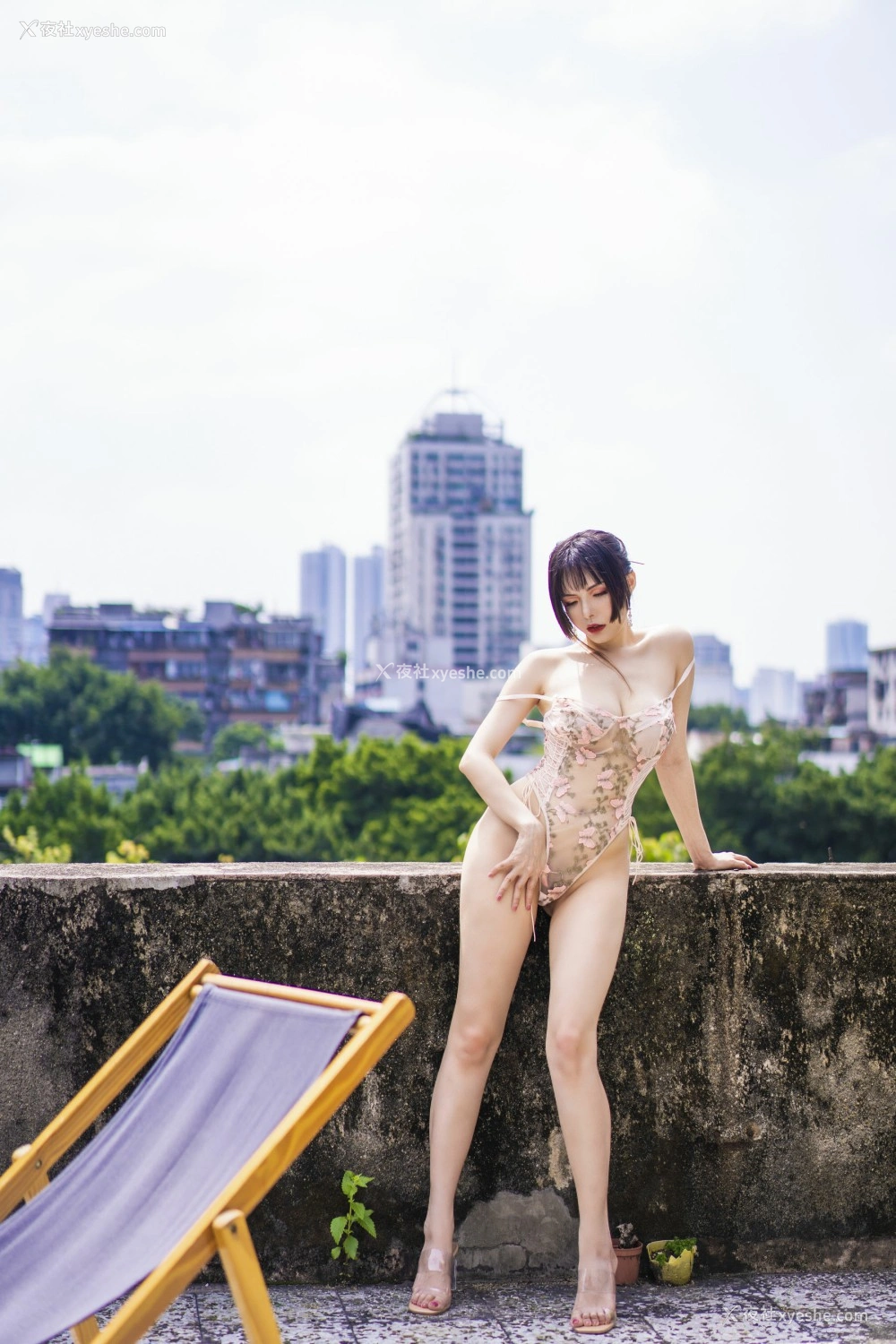 1P - 秋和柯基(夏小秋秋秋) – 天台