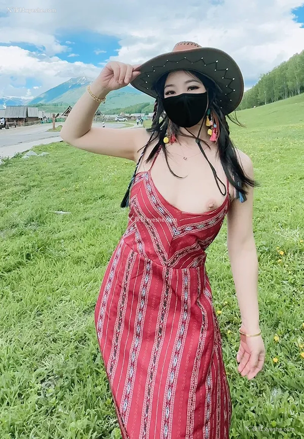 1P - 广西露出达人@旅行夫妻 说走就走尺度合集