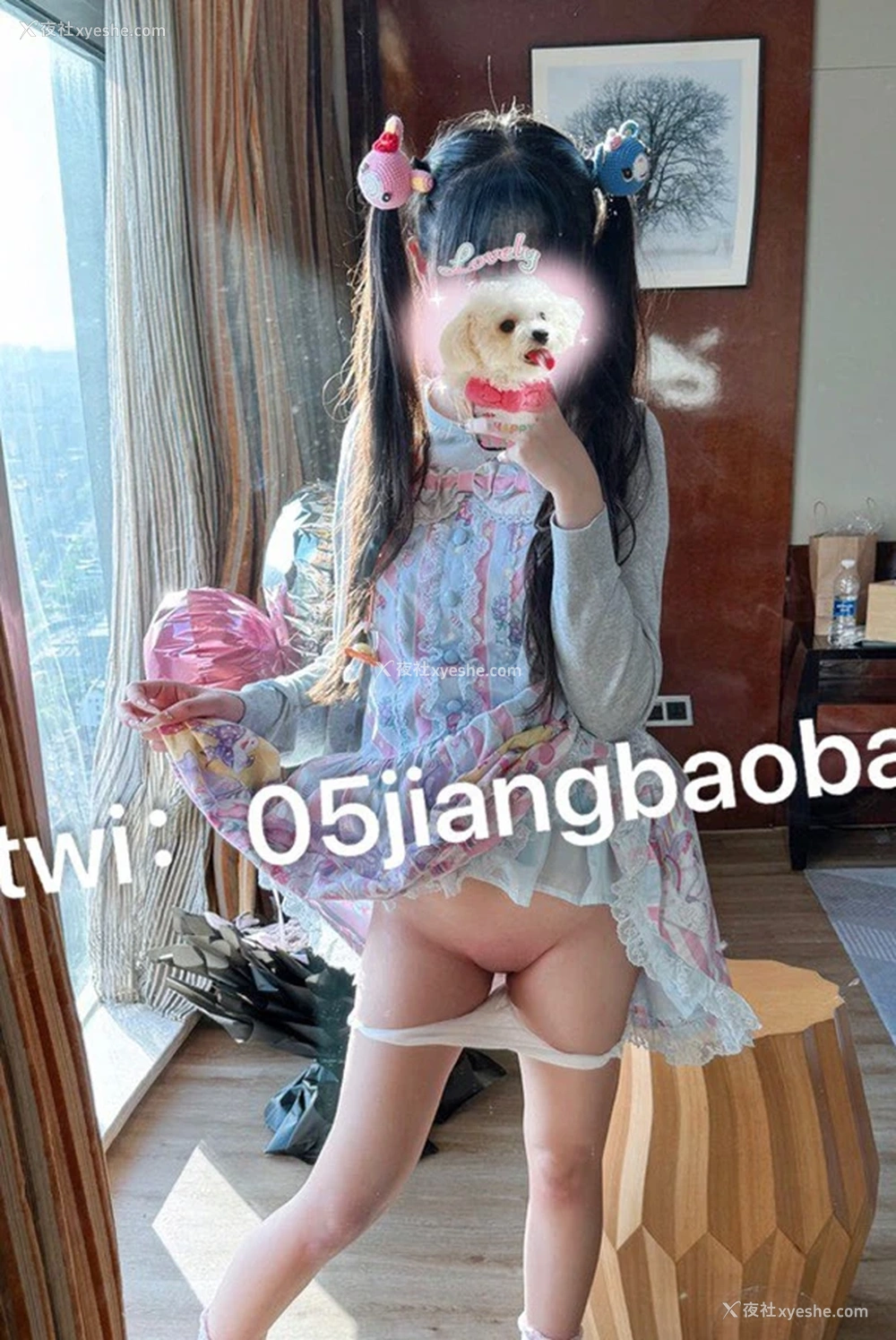 1P - 粉嫩白虎福利姬@一只小透明 尺度私拍视图合集