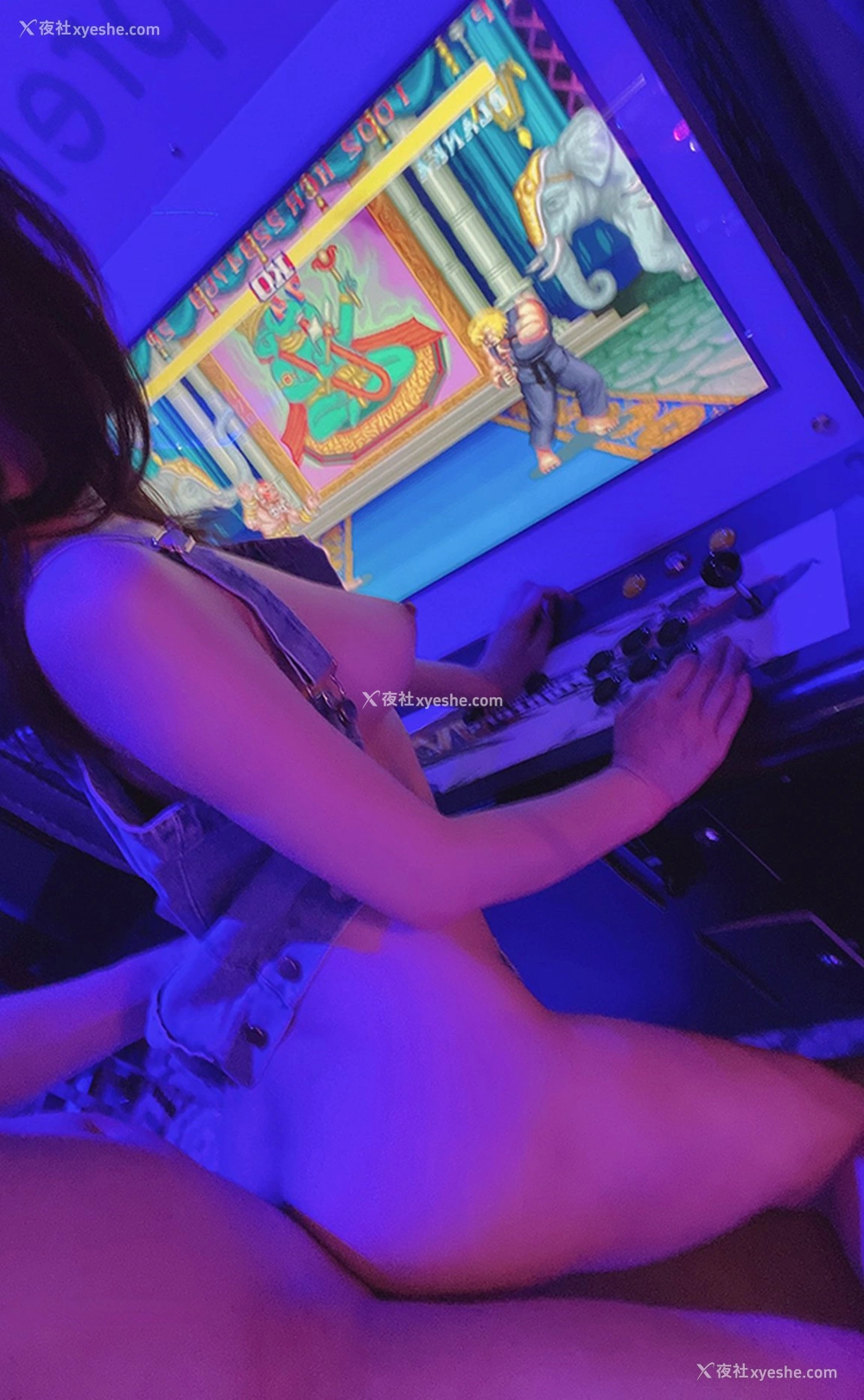 1P - 露出系白虎福利姬@闹闹Style 尺度私拍合集5