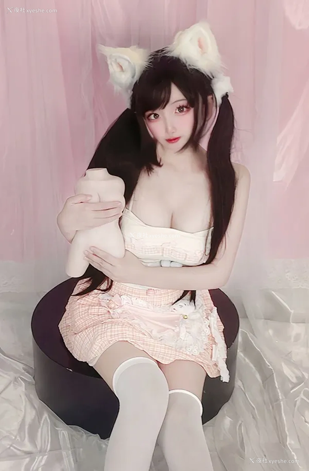 1P - 巨乳福利姬 筱田甜 私拍擦边视图合集