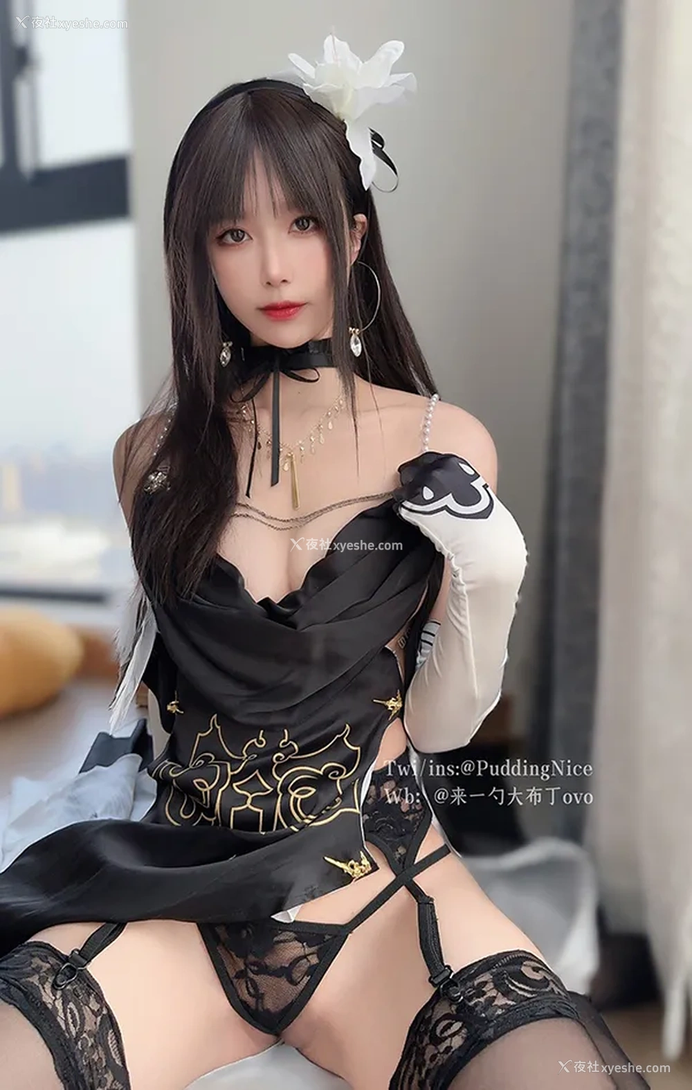 1P - 网红美女布丁大法 黑色巧克力诱惑写真