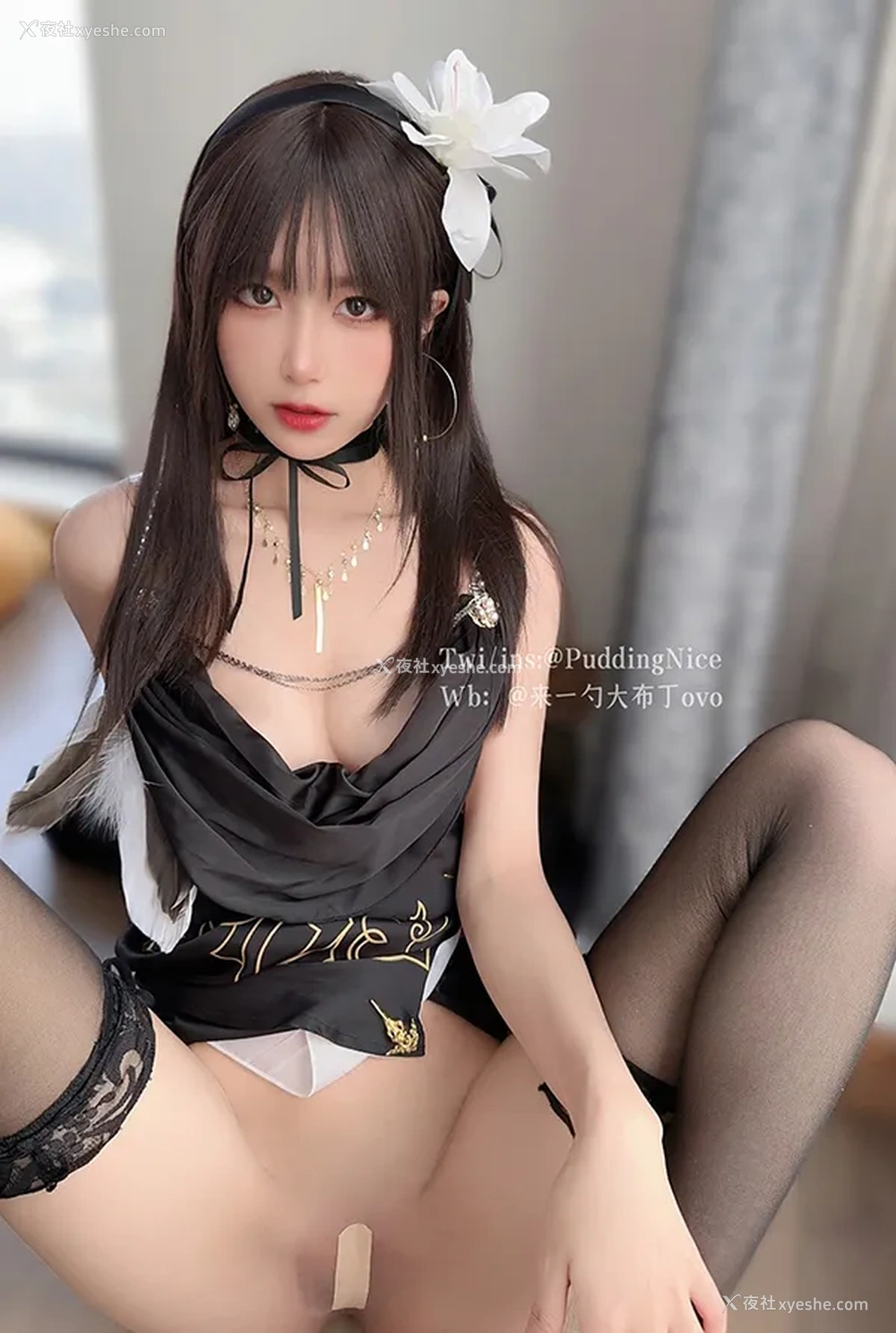1P - 网红美女布丁大法 黑色巧克力诱惑写真