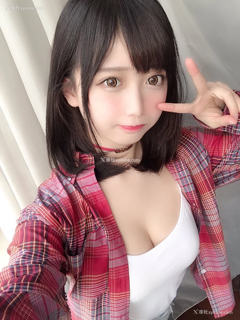 1P - 甜美元气妹子yamisung私拍肌肤白嫩诱惑