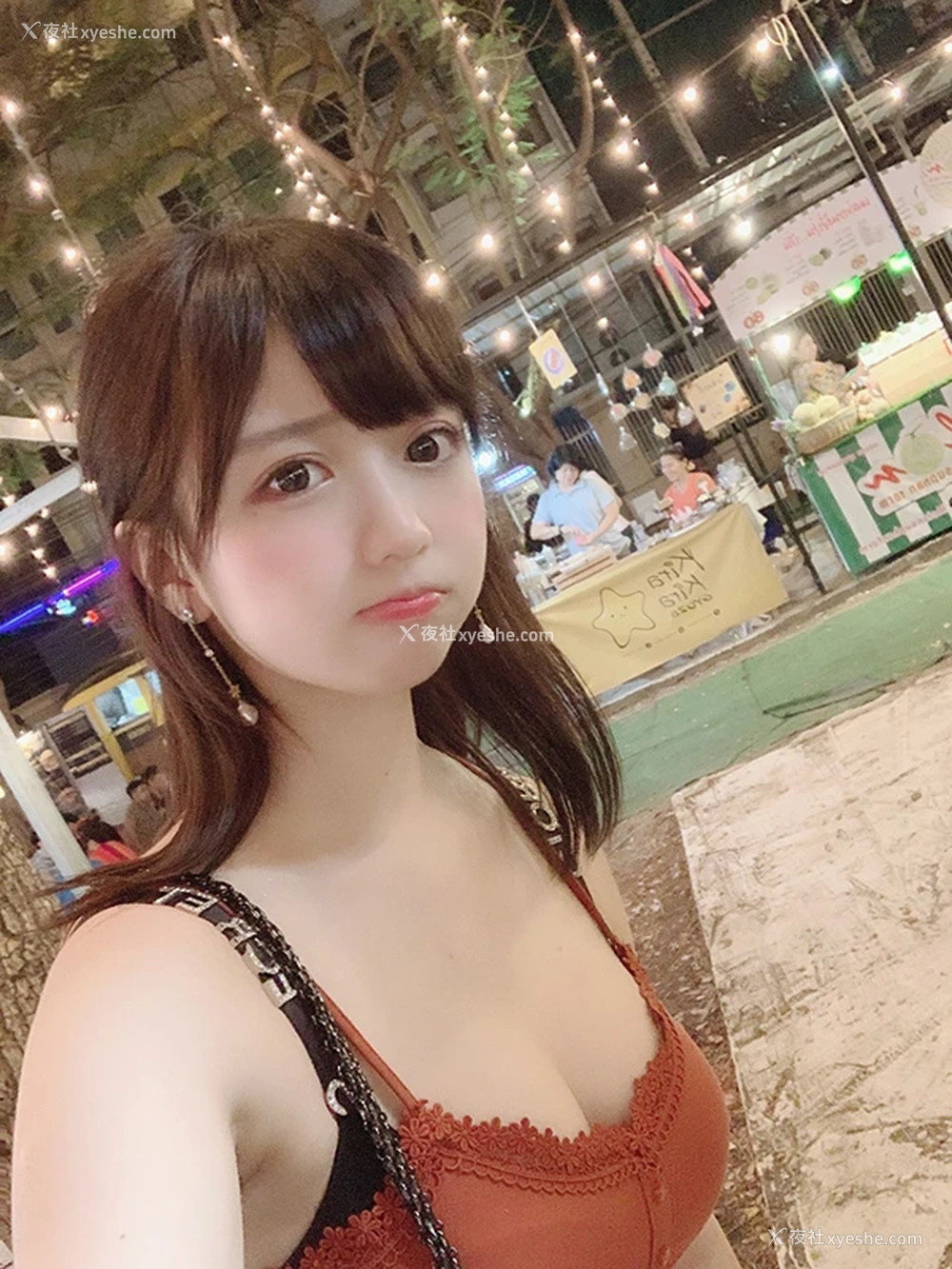 1P - 甜美元气妹子yamisung私拍肌肤白嫩诱惑