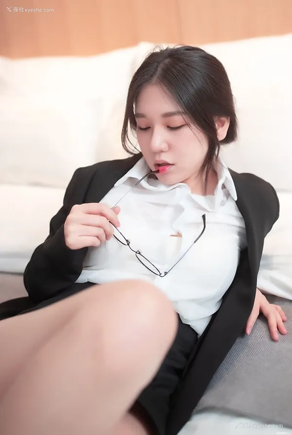 1P - 漂亮小姐姐Baebae下班后的OL无圣光内衣图集
