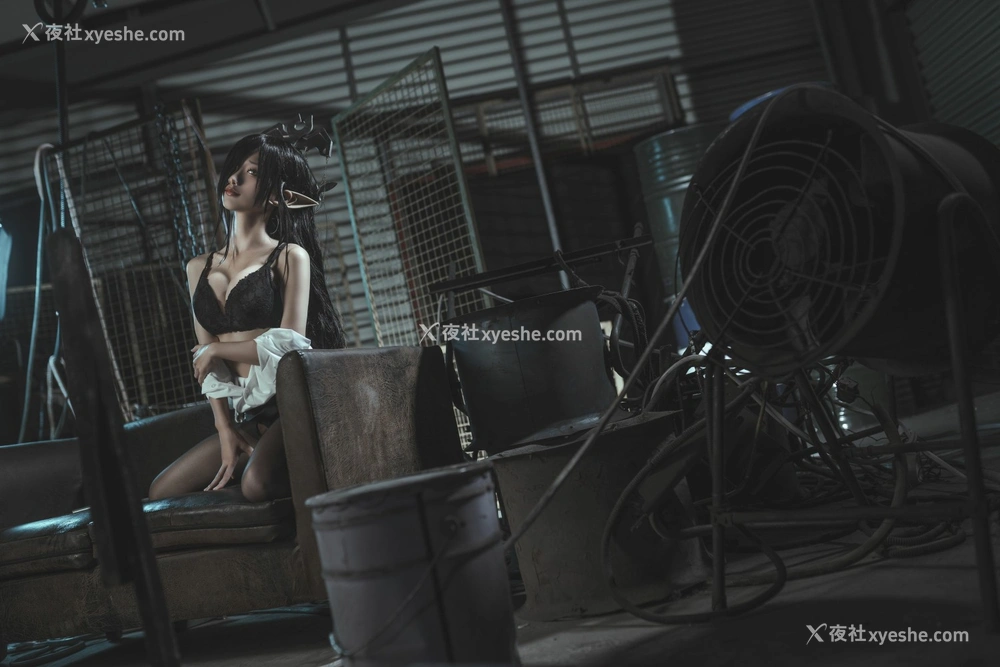 1P - 动漫博主蠢沫沫 – 黑兽女王 OL制服