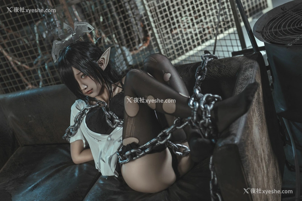 1P - 动漫博主蠢沫沫 – 黑兽女王 OL制服