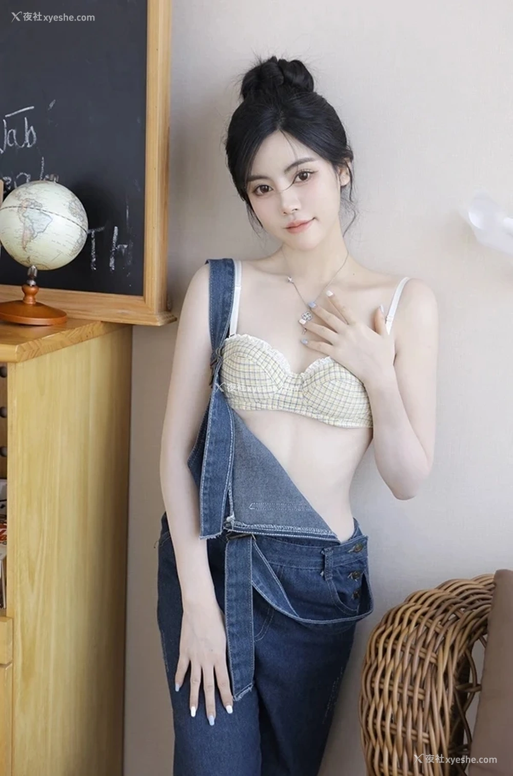 1P - 秀人知名模特白甜私拍唯美无圣光图集
