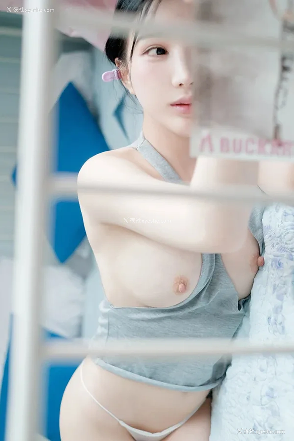 1P - 邻家可爱小美女Candy灰色小背心无圣光图集