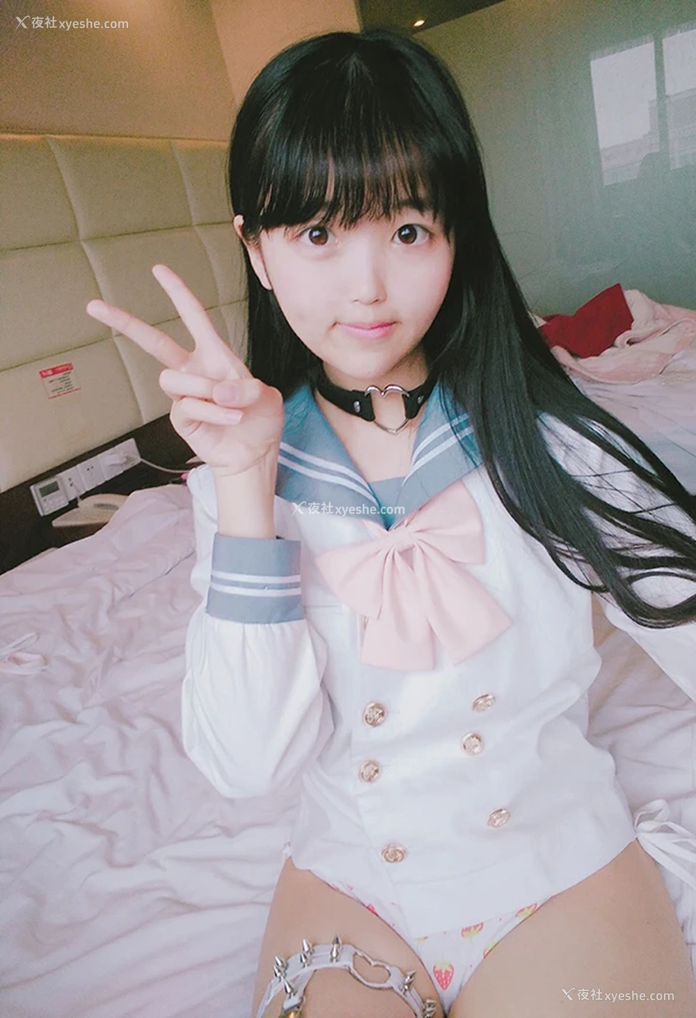 1P - 福利姬啪喵少女的私拍尺度图集