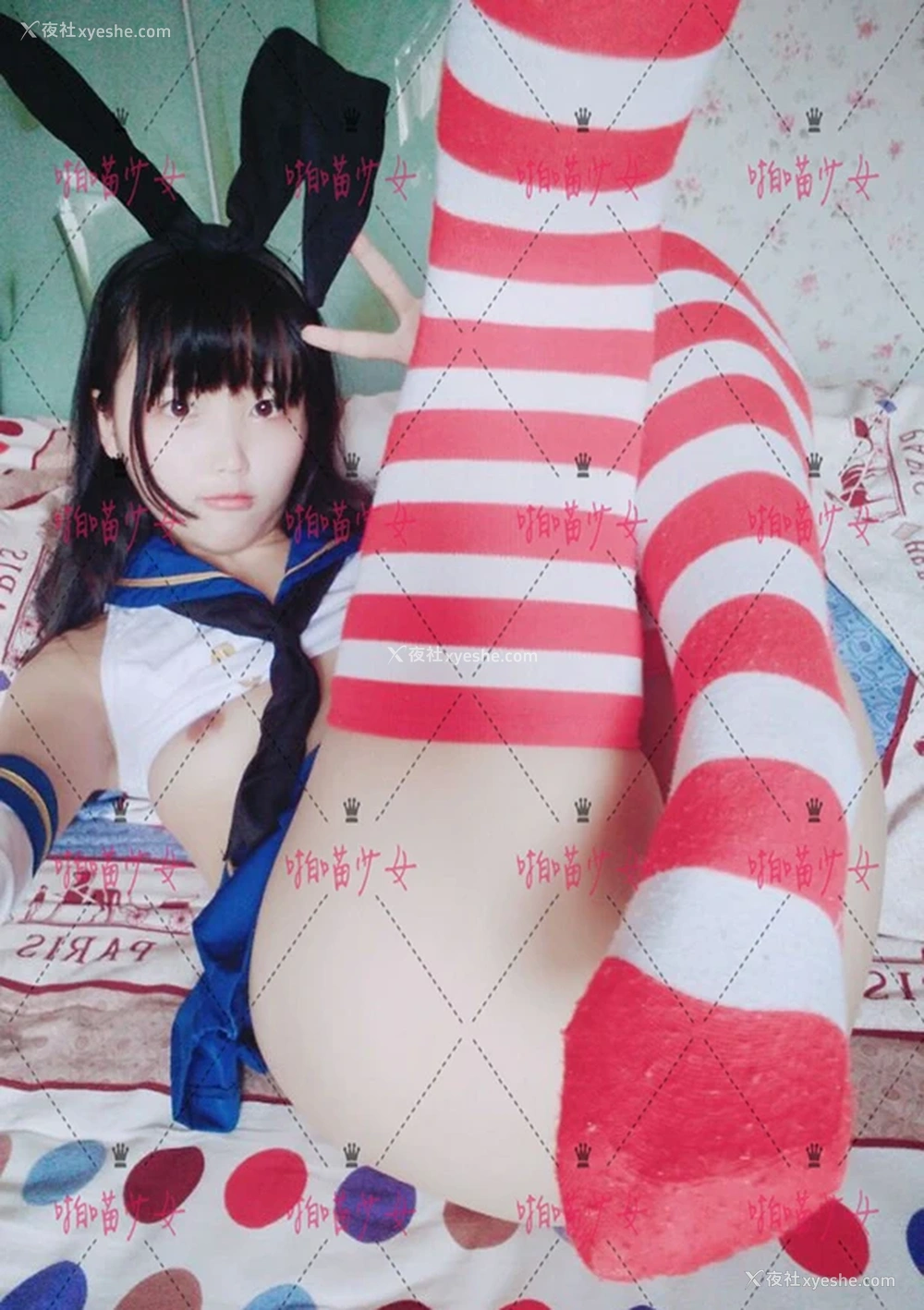 1P - 福利姬啪喵少女的私拍尺度图集