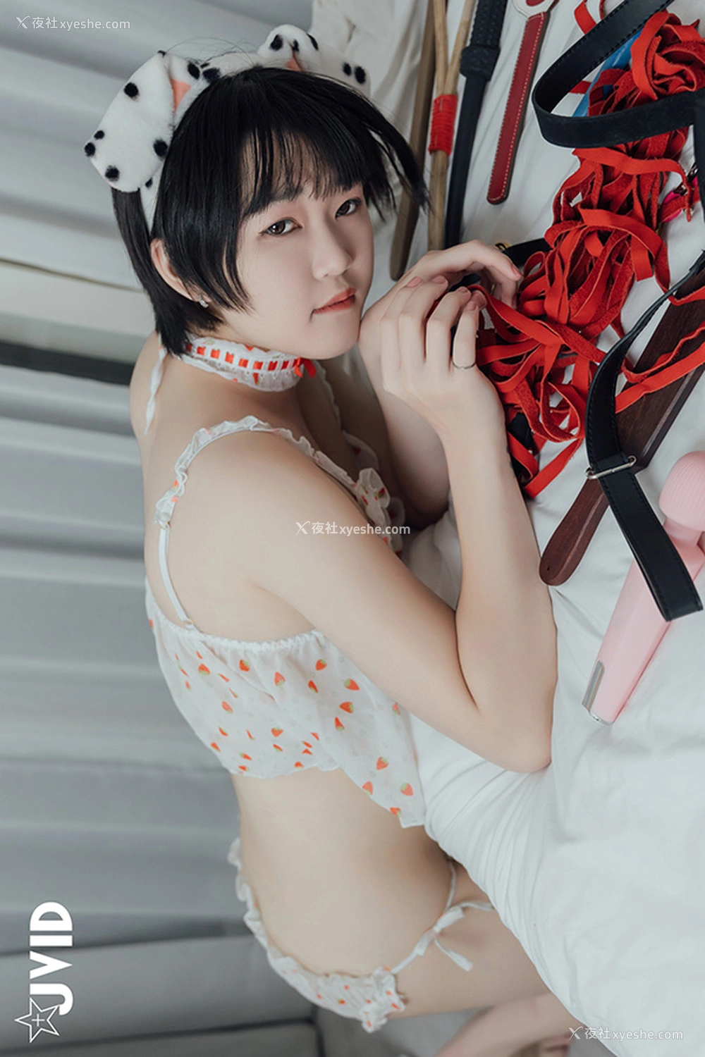 1P - 美女总裁Tiny和小秘乔安的SM调教日记2