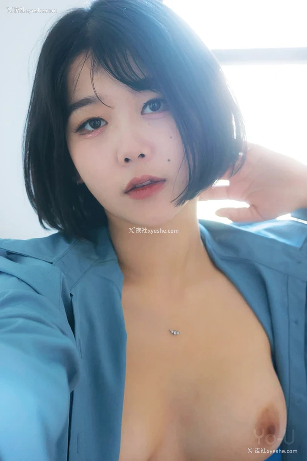 1P - 丰腴小美女Zia蓝色衬衫居衣无圣光图集