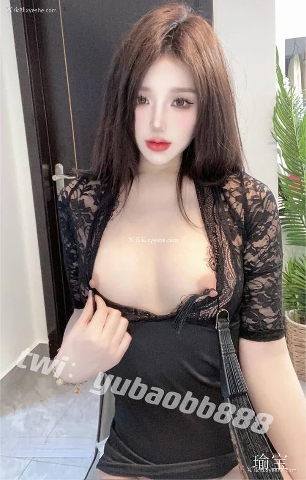1P - 露出系白虎福利姬@瑜宝 尺度私拍视图合集10