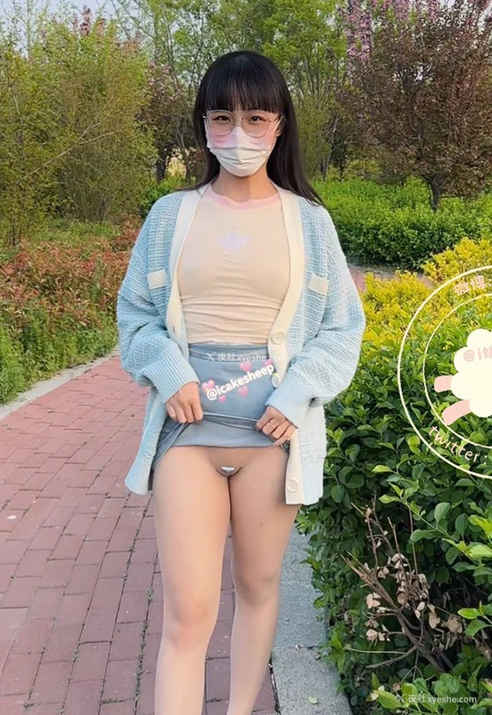 1P - 露出系福利姬@i饼羊 尺度私拍视图合集