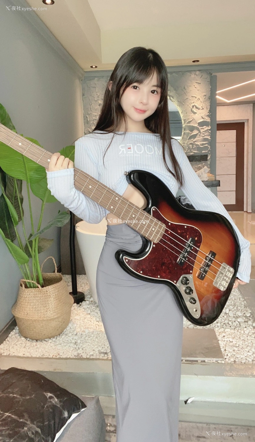 1P - 桜井宁宁 – 吉他妹妹