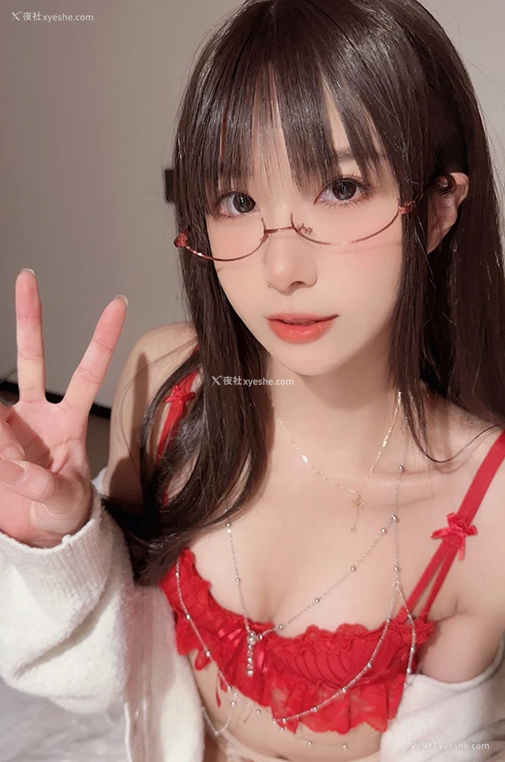 1P - 网红美女布丁大法 覆盆子眼镜娘 诱惑写真