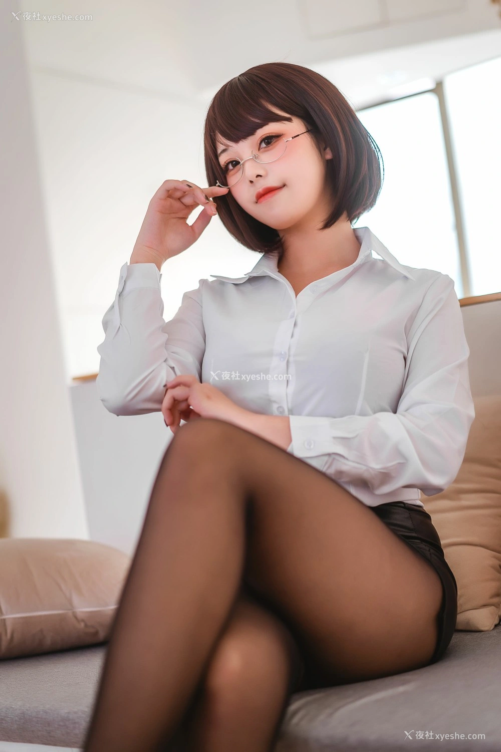 1P - 蜜汁猫裘 – 醉OL