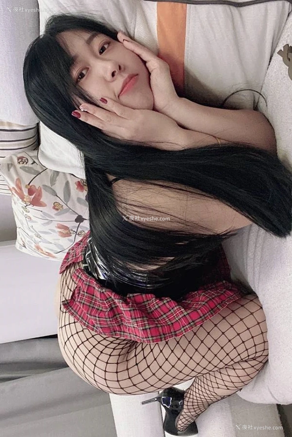 1P - 绿帽网红@吊大的一批 尺度私拍视图合集