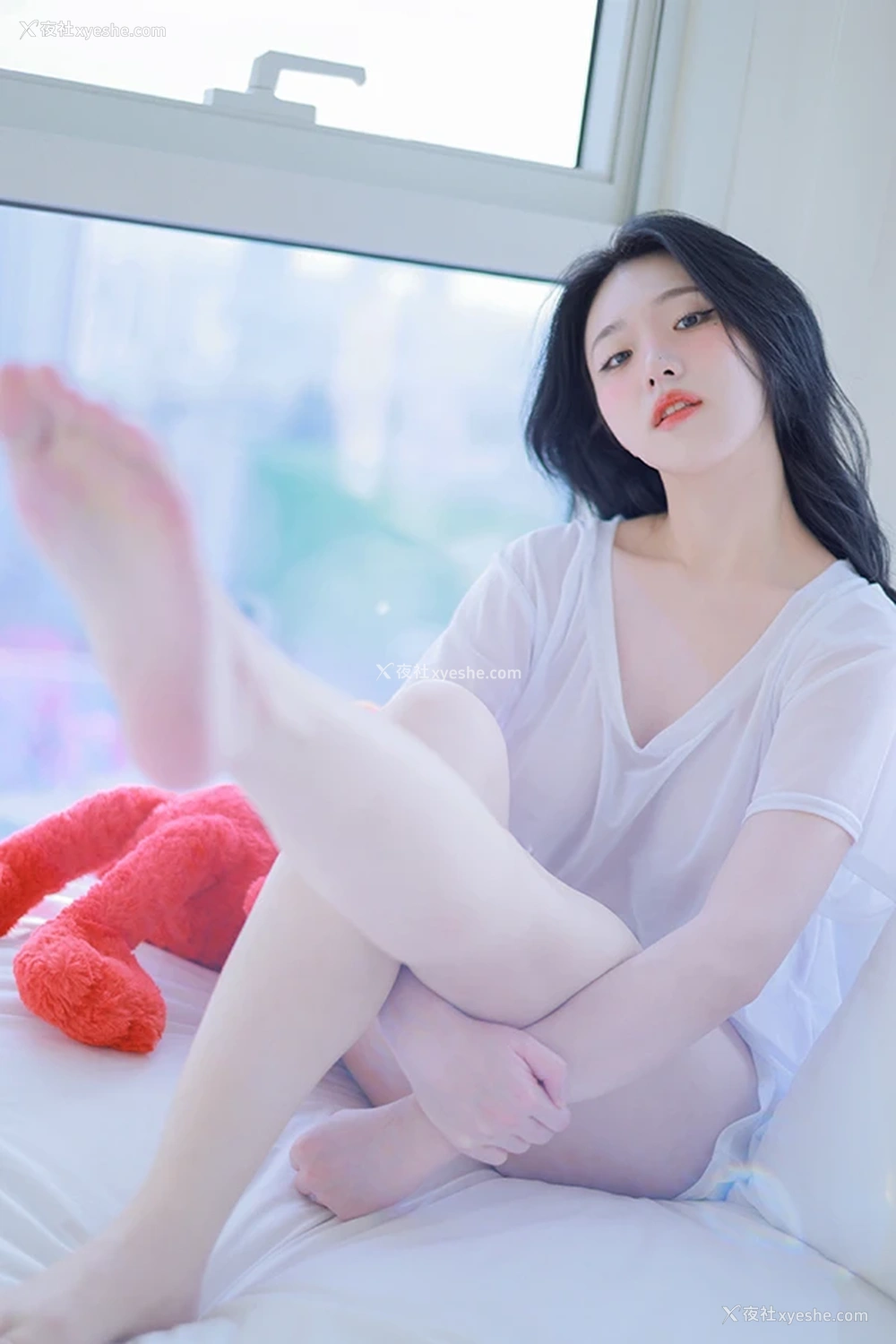 1P - 爆乳美女Yeon Woo 与她的Red Toy尺度写真