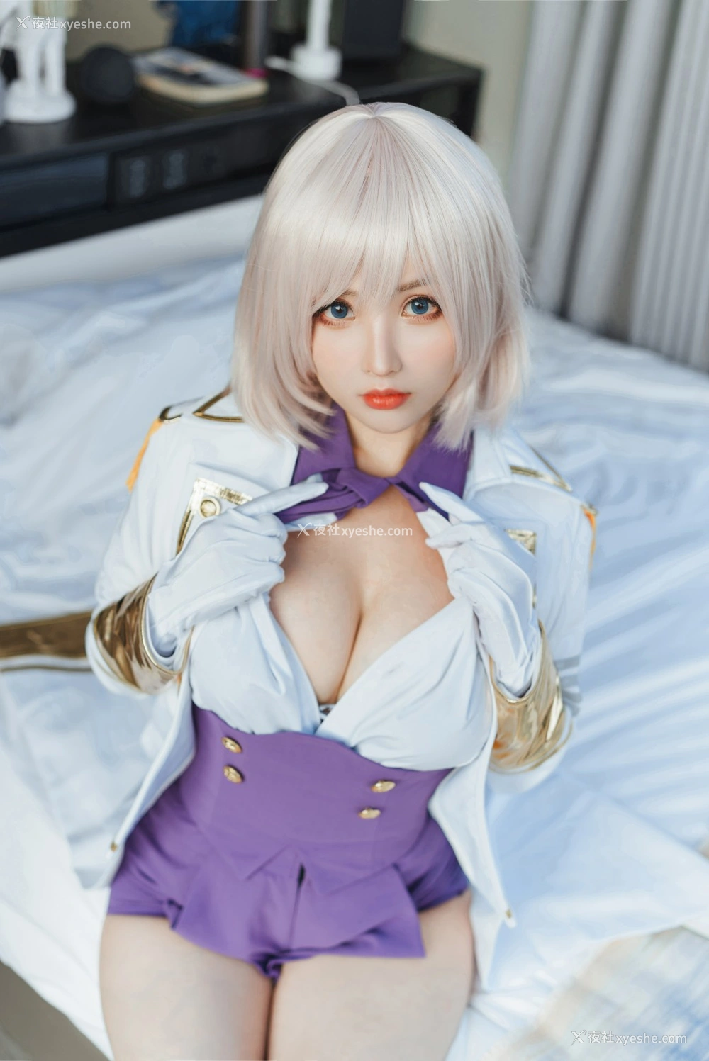 1P - [Cosplay]rioko凉凉子 – 电光机王 貉