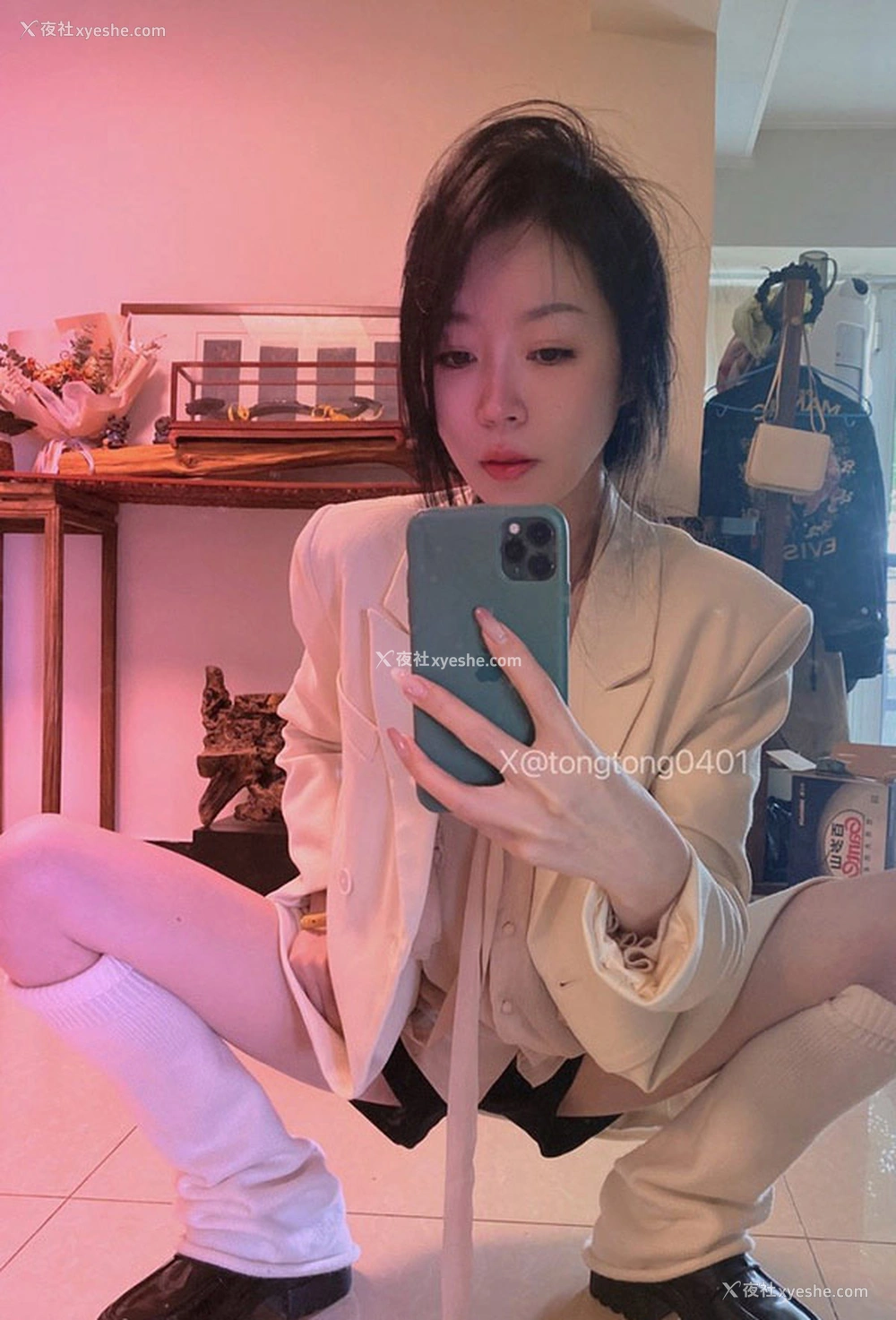 1P - 露出系人妻@彤彤乖 私拍尺度作品合集