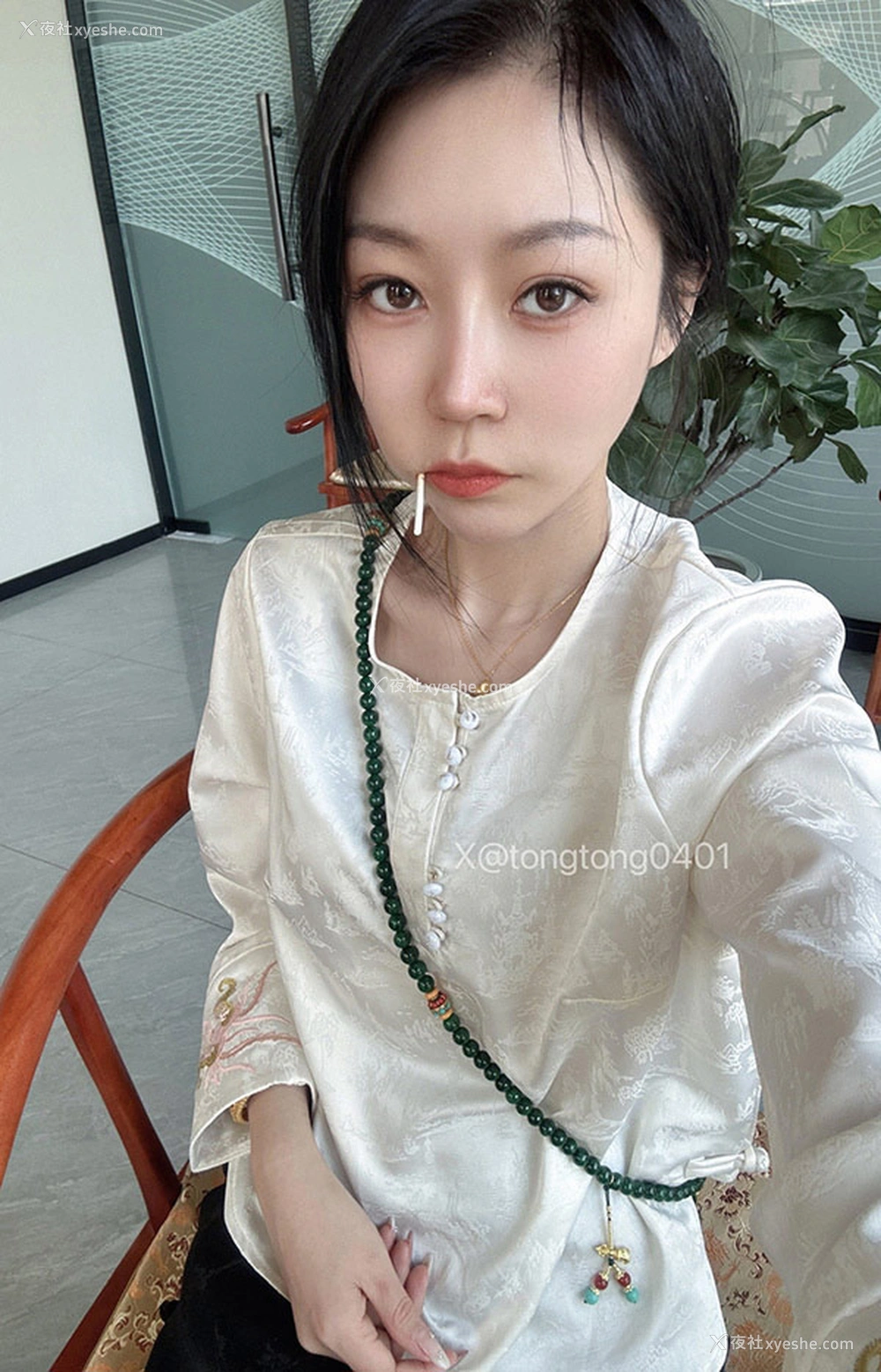 1P - 露出系人妻@彤彤乖 私拍尺度作品合集