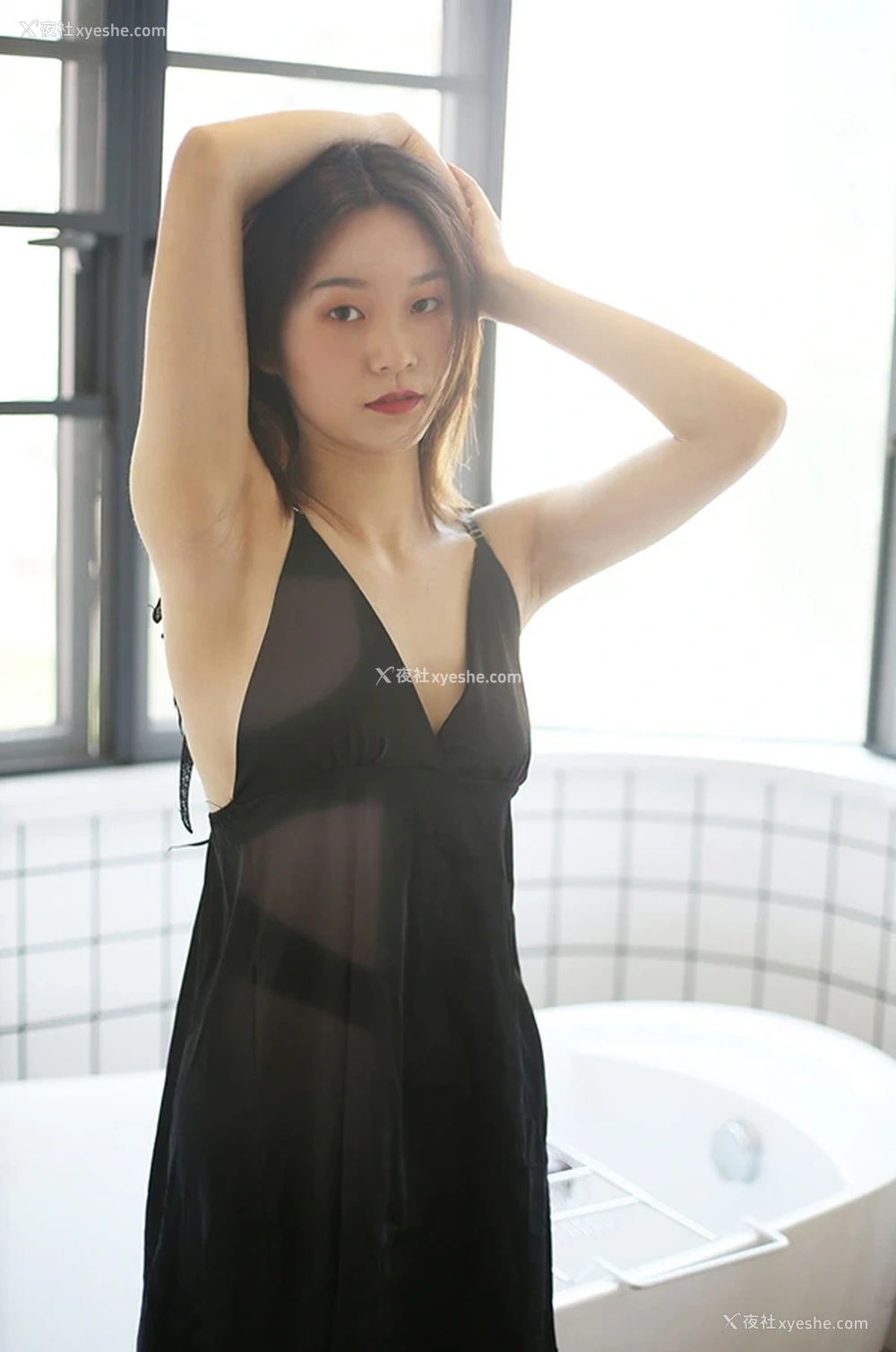 1P - 眉清目秀正点素人美女KK私拍唯美图集