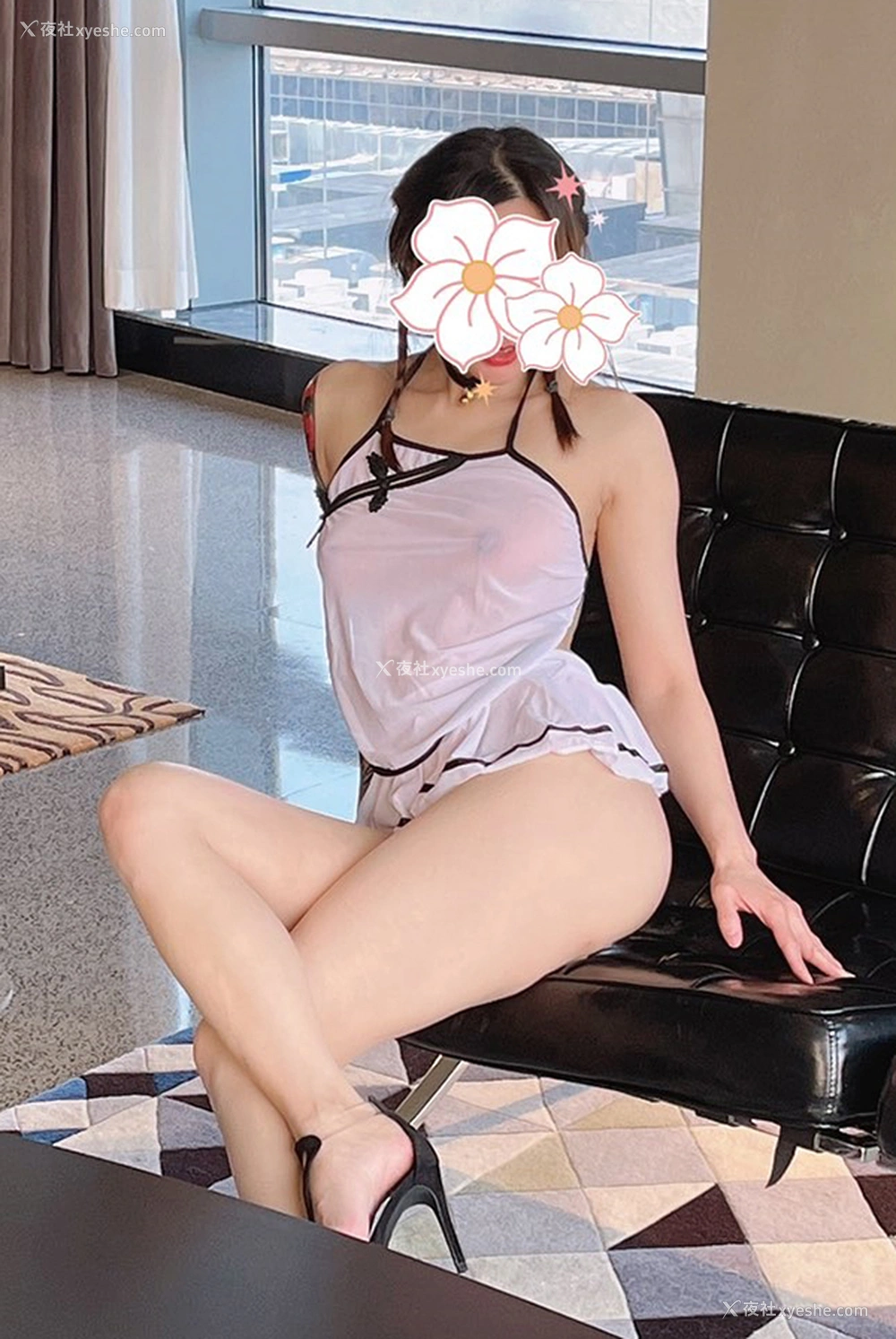 1P - 露出系白虎福利姬@闹闹Style 尺度私拍合集2