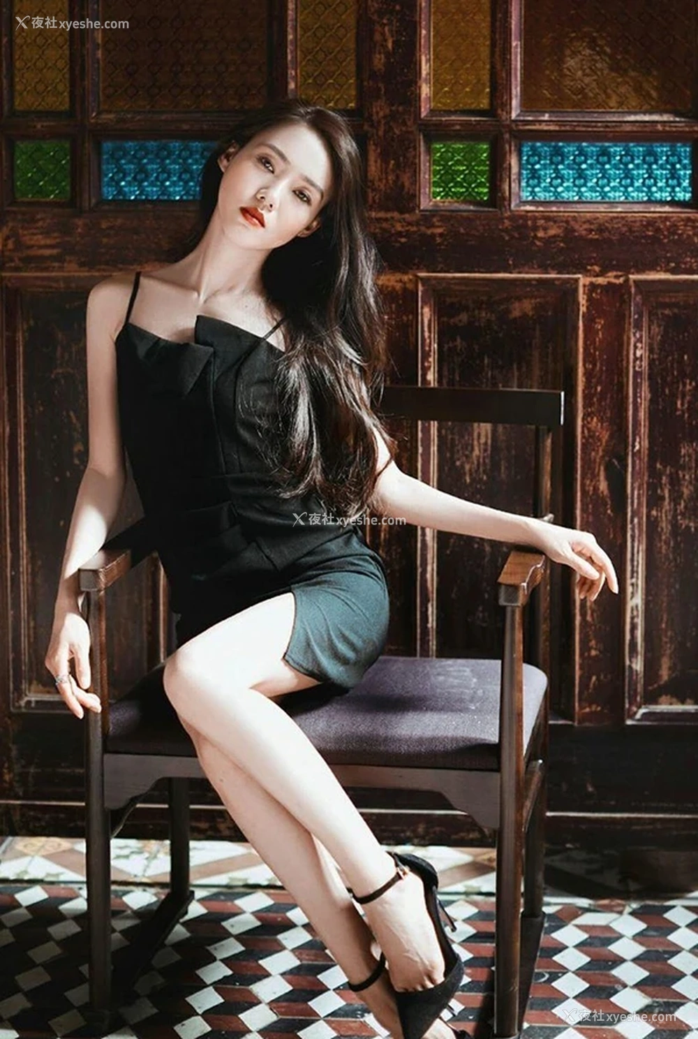 1P - 网络收集各美女私拍福利2024人体图集16