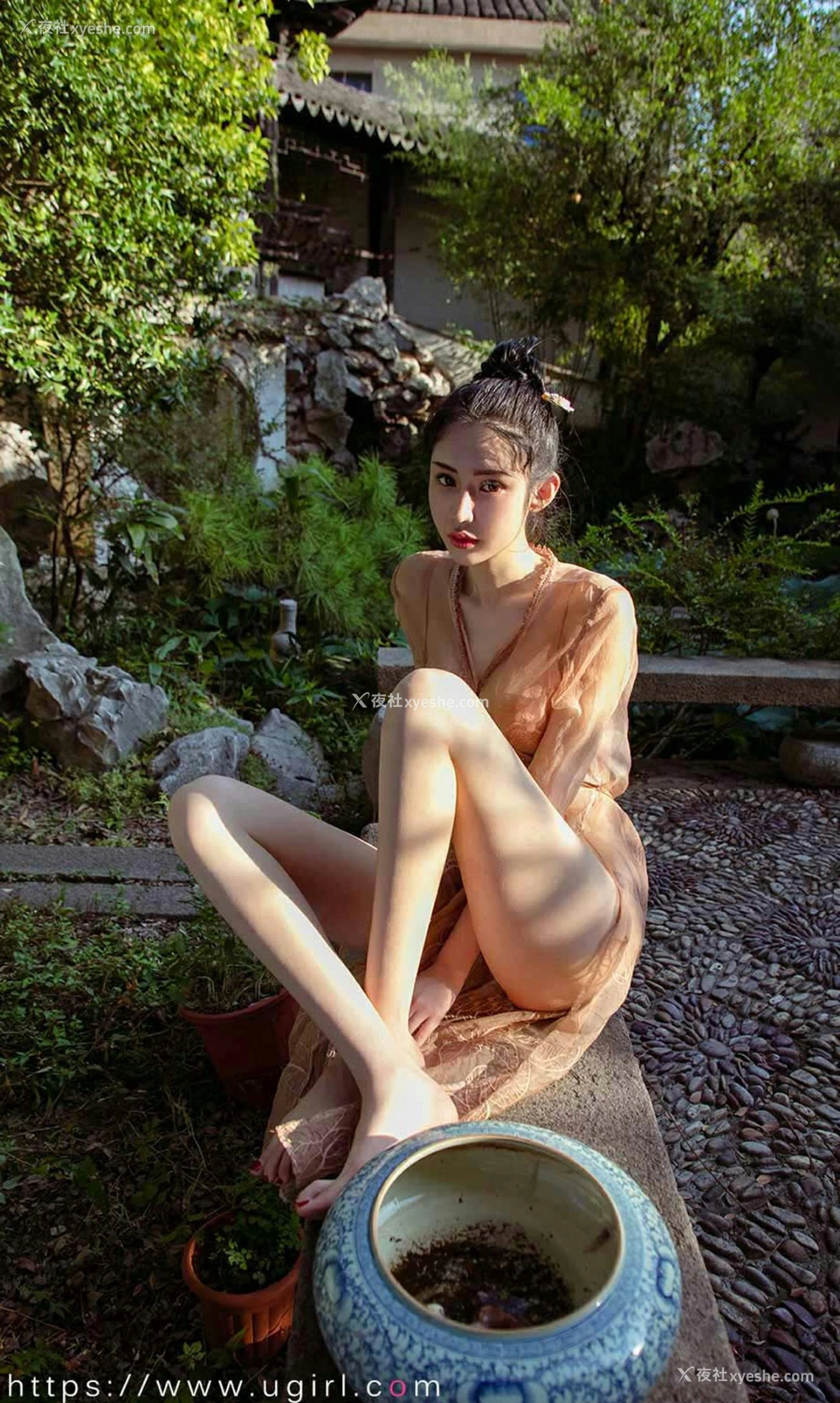 1P - [Ugirls尤果网]爱尤物 No.1643 爱到嘴角上扬