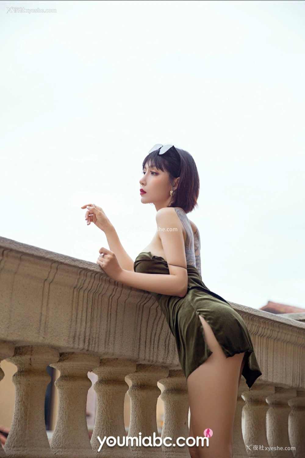 1P - [YouMi尤蜜] 安妮斯朵拉 完美翘臀