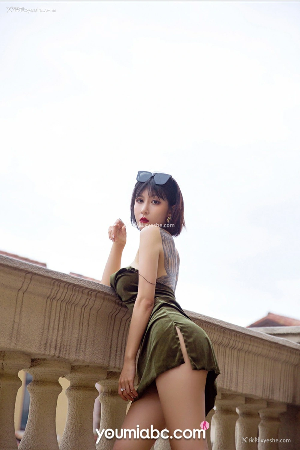 1P - [YouMi尤蜜] 安妮斯朵拉 完美翘臀