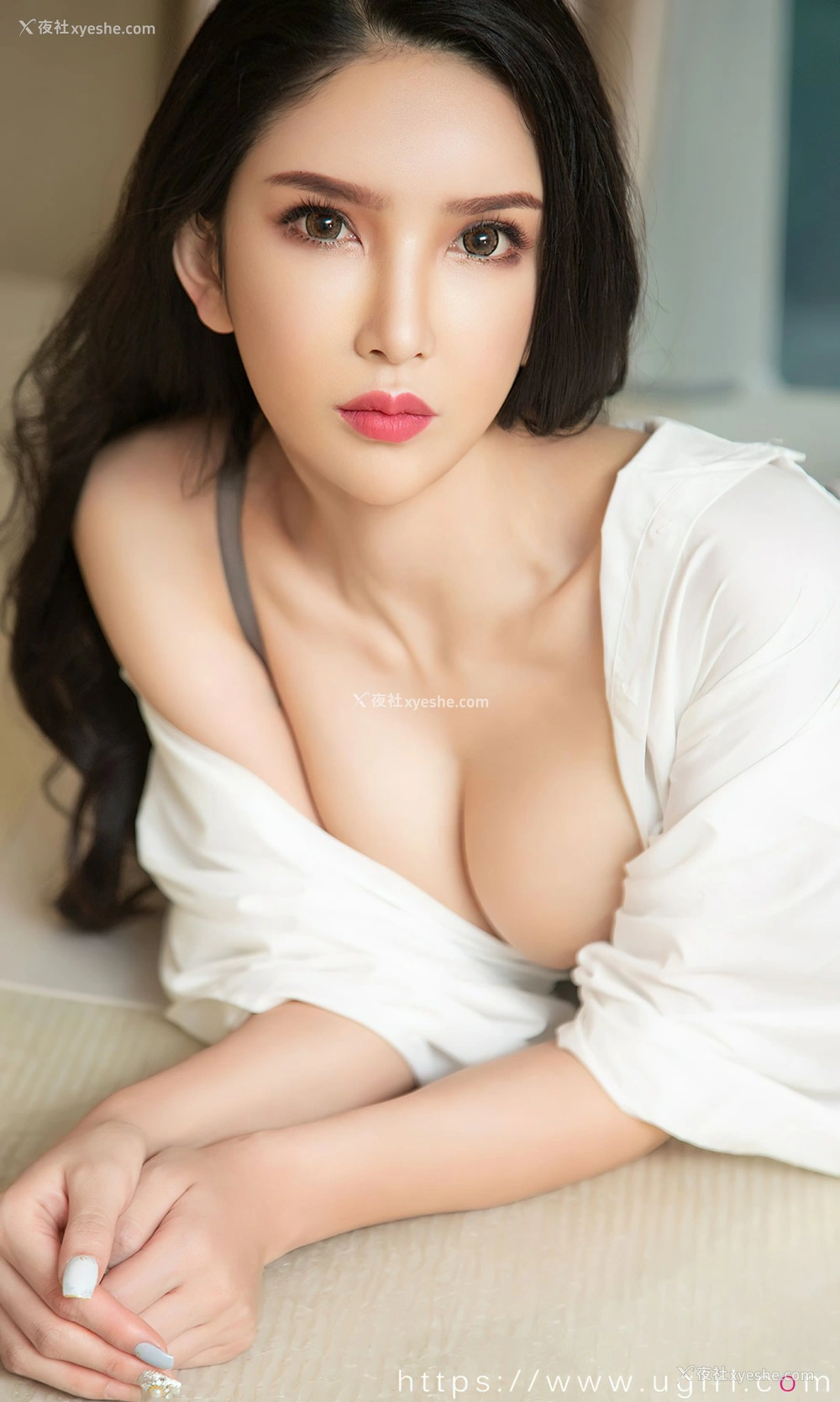 1P - [Ugirls尤果网]爱尤物专辑 No.2439 球球 尤画情人