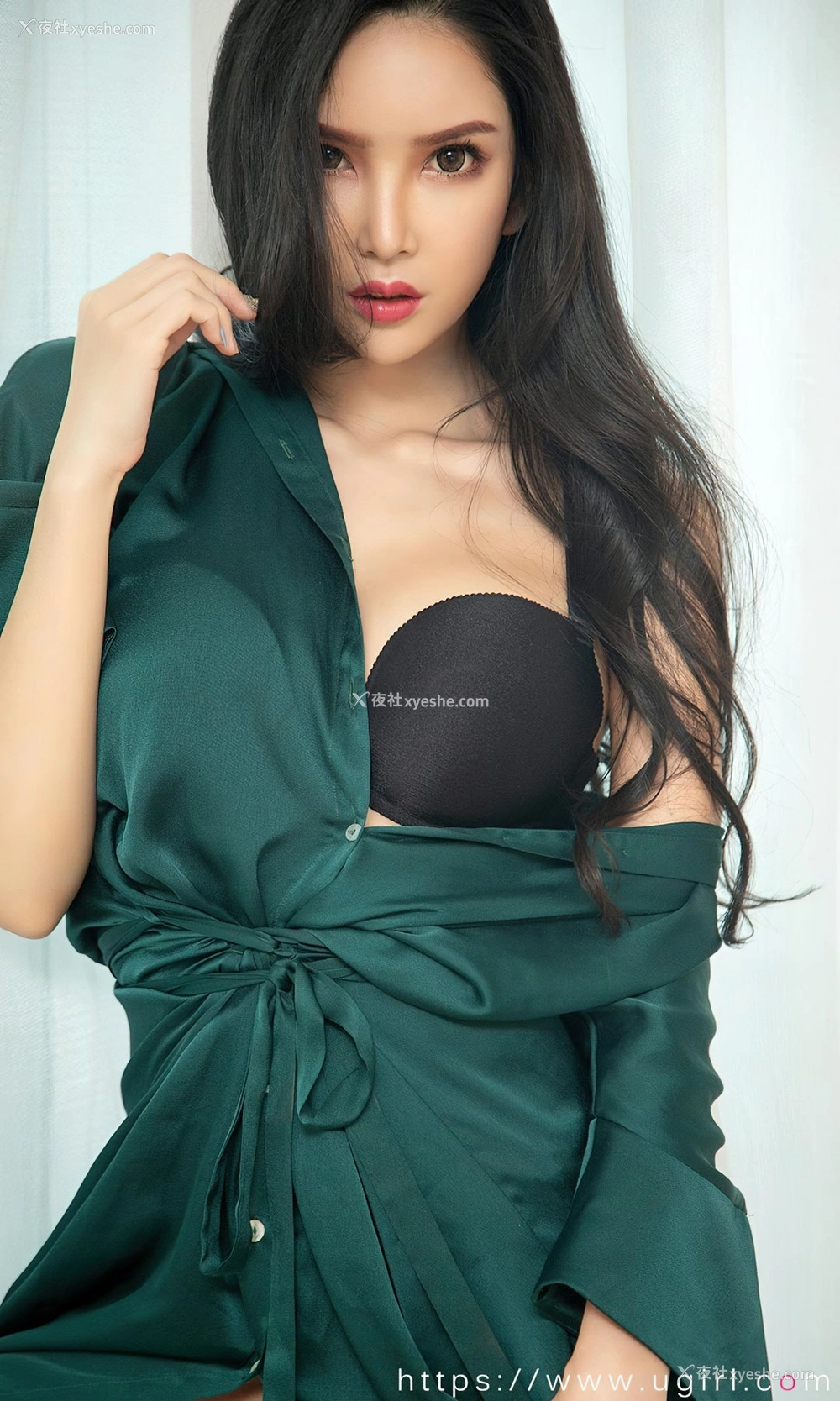 1P - [Ugirls尤果网]爱尤物专辑 No.2439 球球 尤画情人