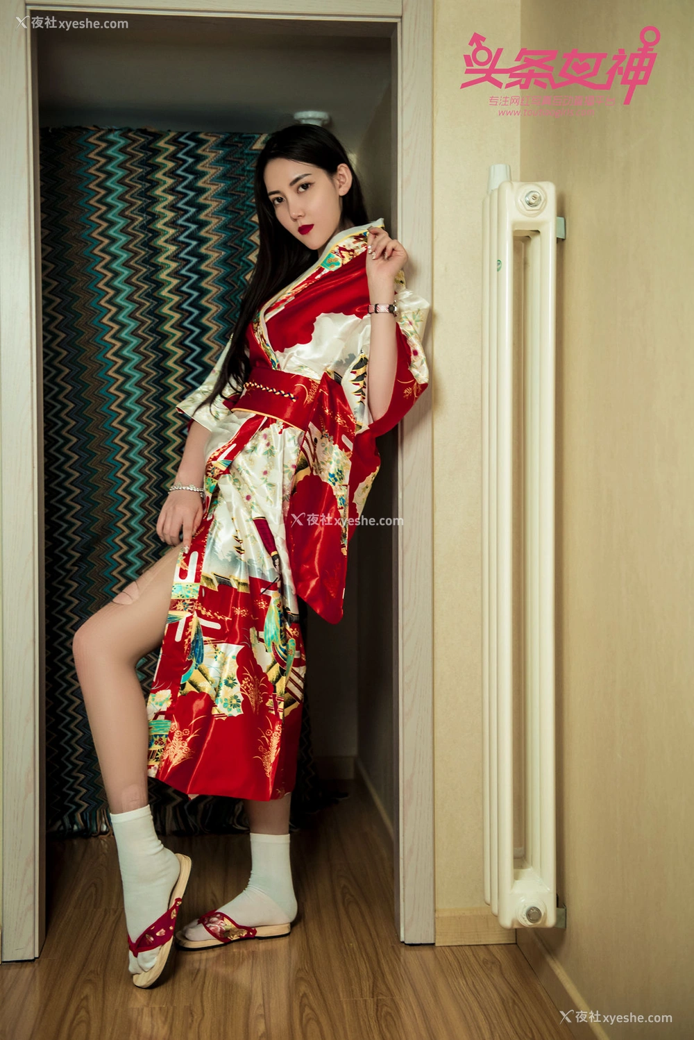 1P - [TouTiao头条女神] 冯雪娇 和服之韵