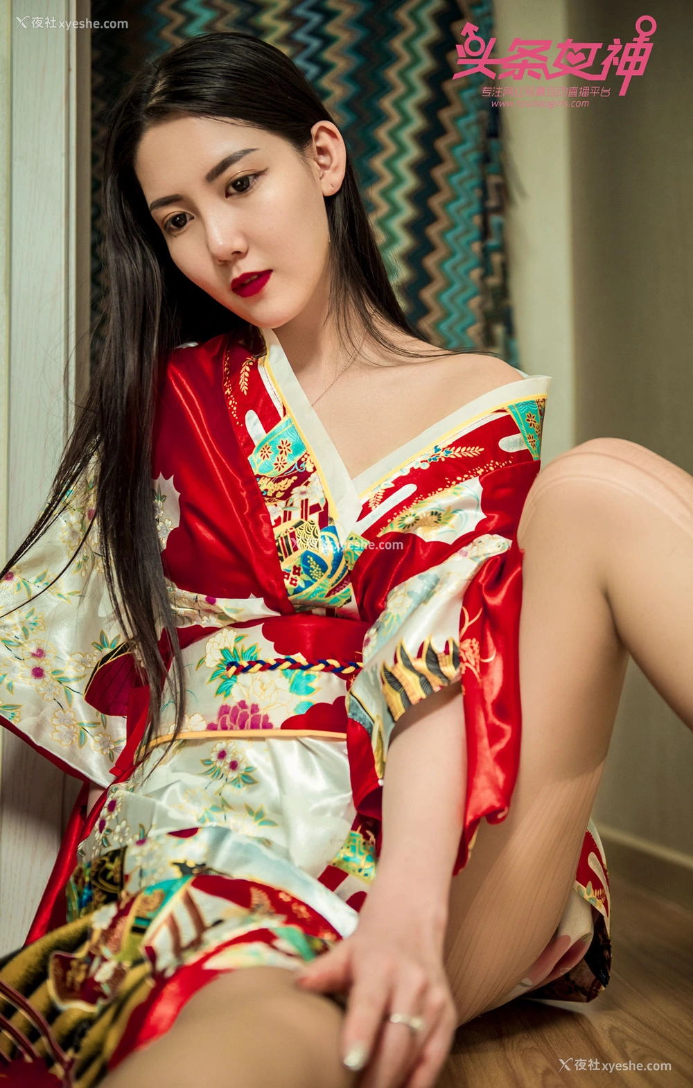 1P - [TouTiao头条女神] 冯雪娇 和服之韵