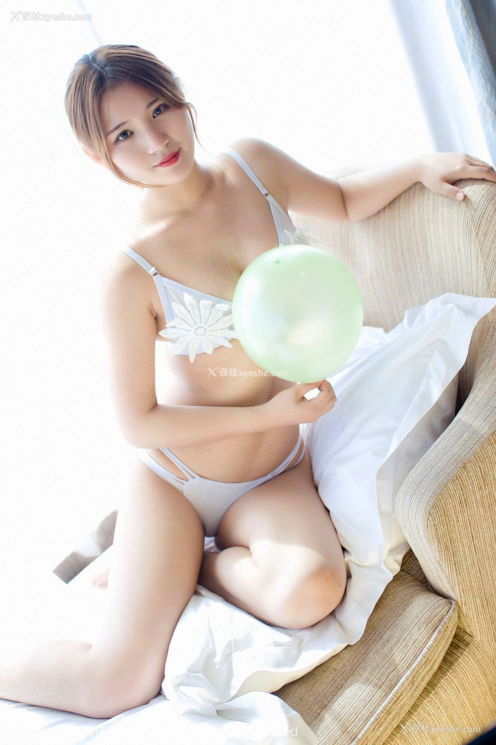 1P - [XIUREN秀人网] No.1116 久久Aimee