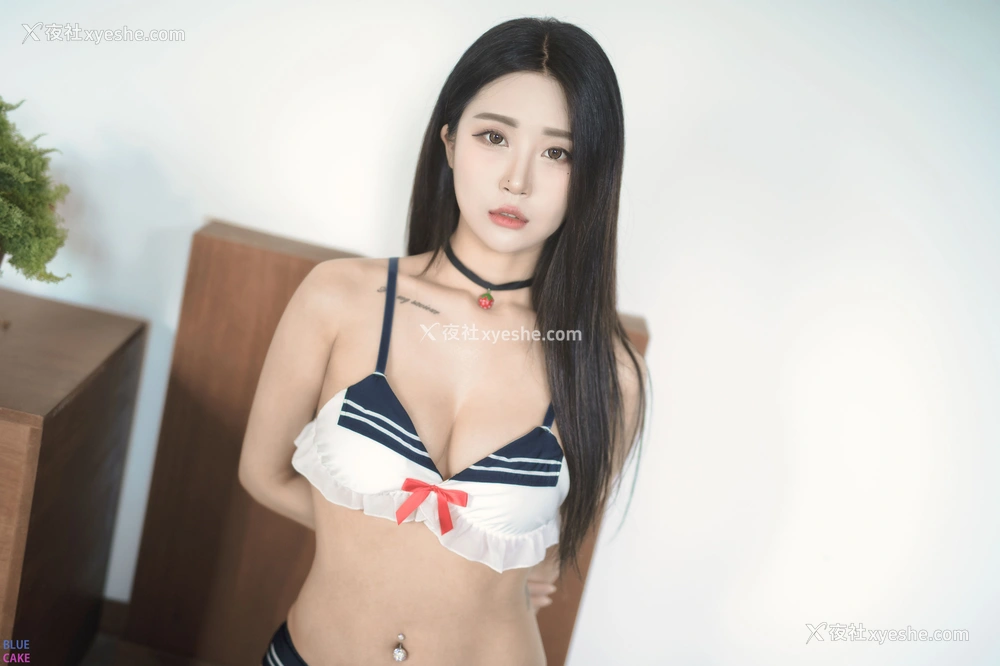 1P - [BLUECAKE] Bomi – Pure Love
