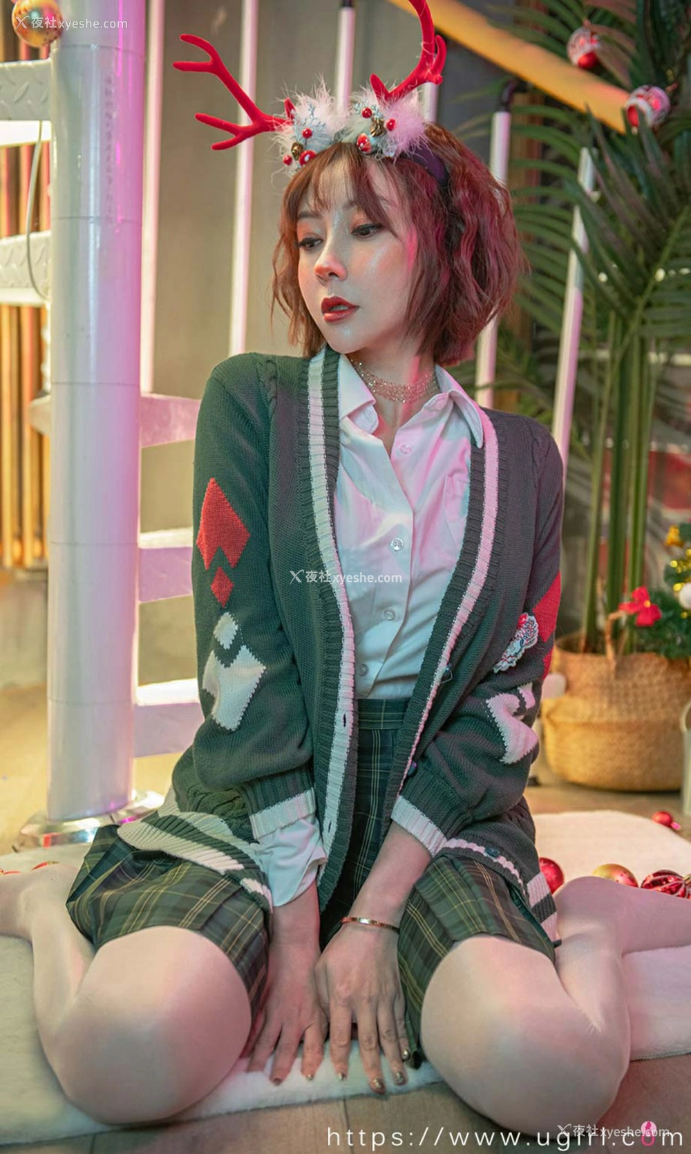1P - [Ugirls尤果网]爱尤物专辑 No.2243 果儿Victoria 假日狂欢
